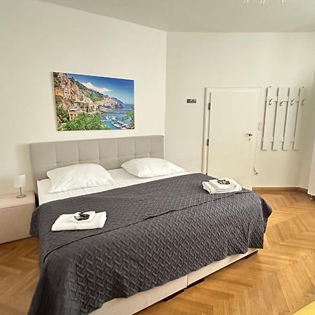 Datri Petite Suite 1 - 3 Виена Екстериор снимка